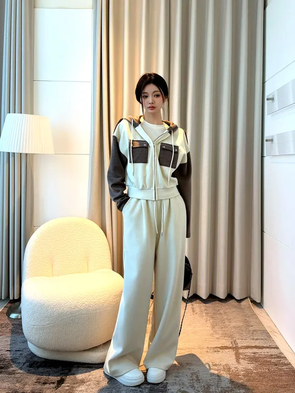 Fashionable Casual Women's Outfit Set - Comfortable and Versatile for Everyday Wear