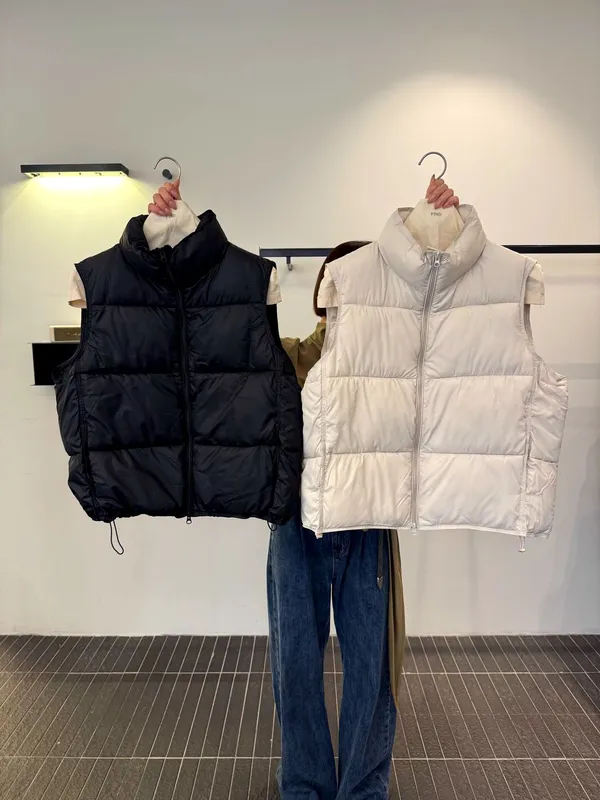 Stylish Women's Outerwear Vest, Lightweight and Warm, Versatile Design