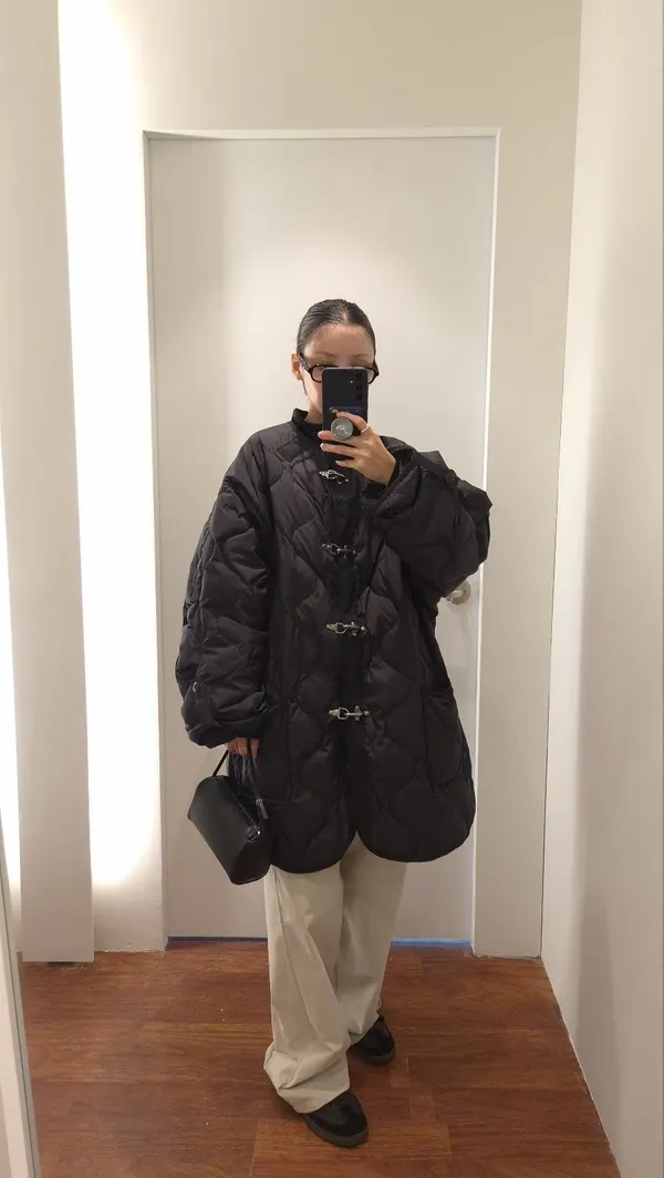 Stylish Women's Down Jacket - Warm, Comfortable, a Winter Essential