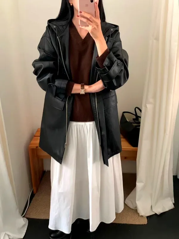 Stylish Black Women's Jacket, Comfortable and Versatile