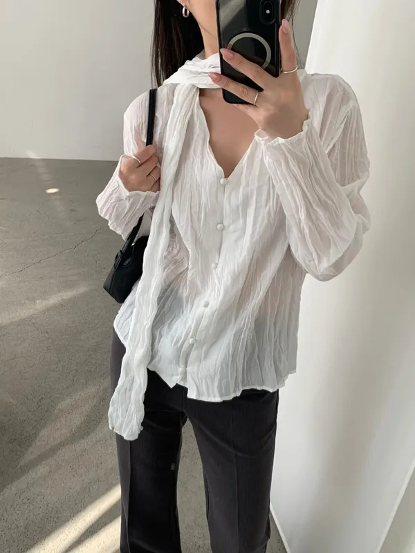 Lightweight and Breathable Women's Top, Elegant and Versatile
