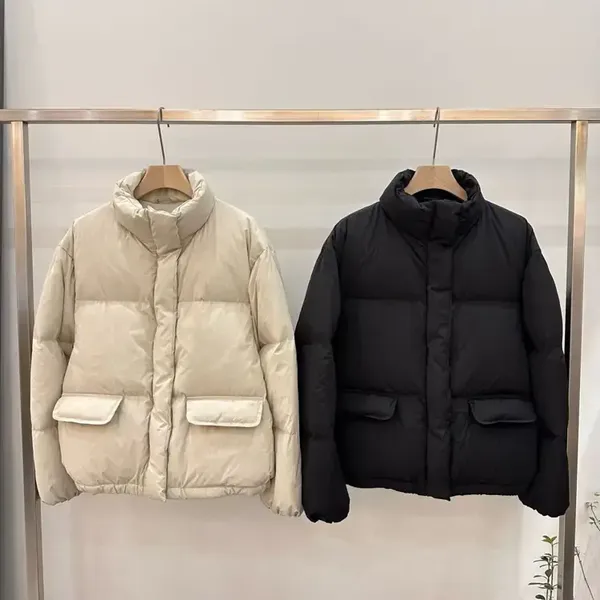Stylish and Minimalist Women's Down Jacket - Warm and Comfortable