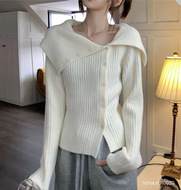 Stylish Versatile Cardigan Sweater - Soft and Comfortable for Autumn and Winter