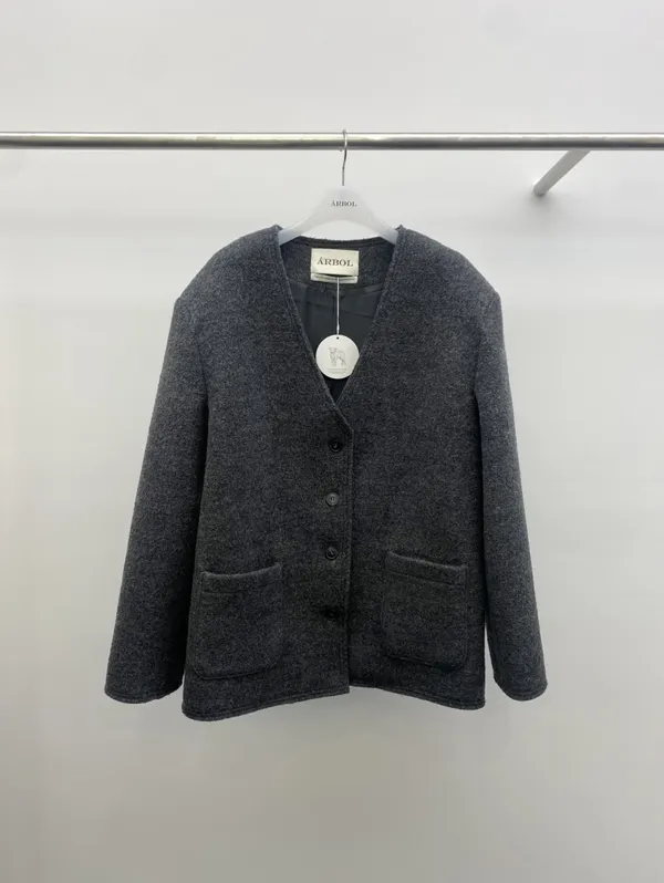 Elegant and Simple Woolen Coat, Comfortable and Warm