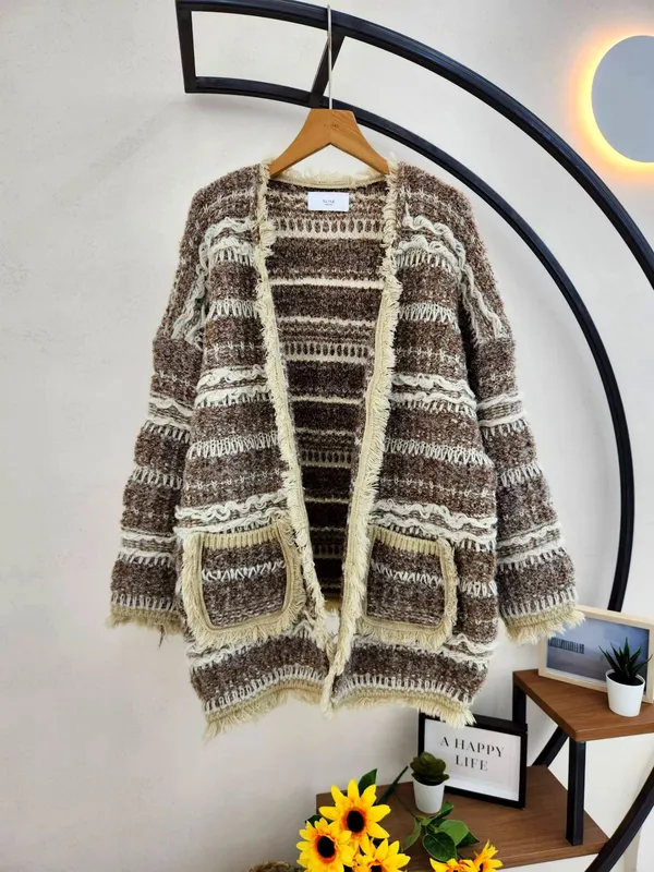 Stylish Knit Cardigan, Warm and Comfortable for Fall and Winter