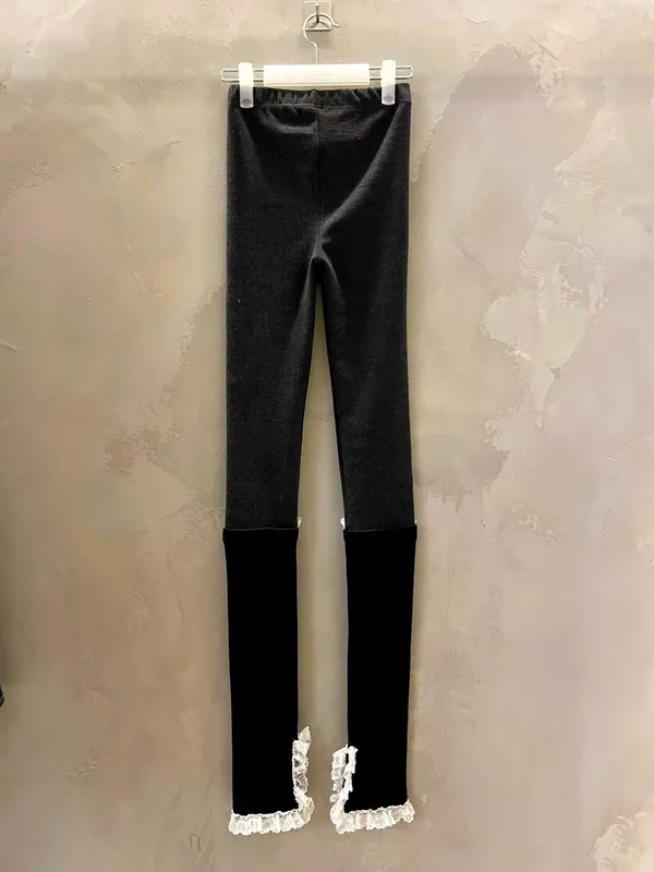Fashion Women's Leggings, Comfortable and Versatile with Lace Trim Design