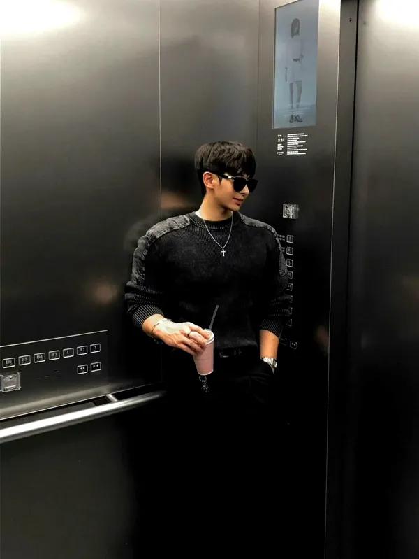 時尚男士針織上衣，舒適休閒風