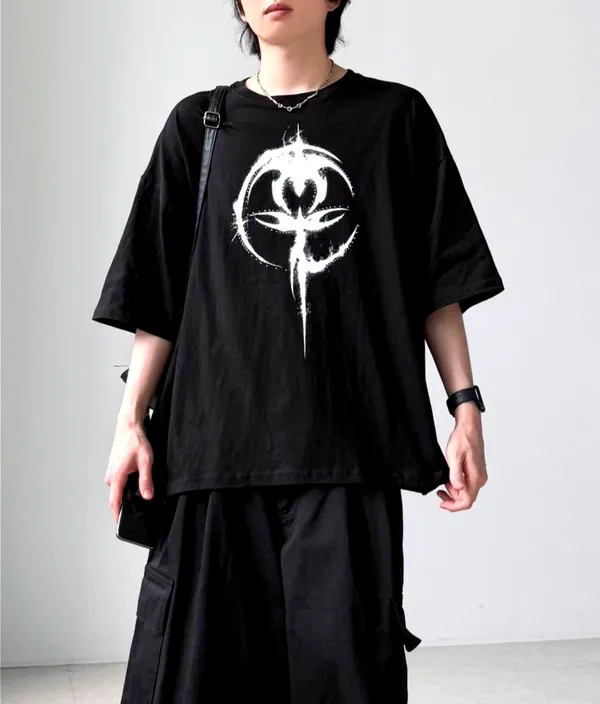 Trendy Loose Fit Men's T-Shirt with Black Print Design