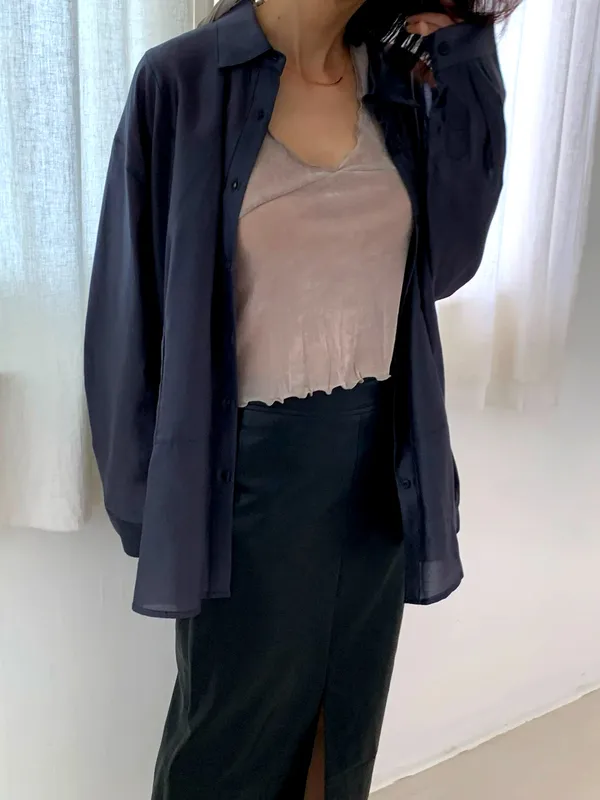 Lightweight and Breathable Women's Top - Fashionable and Versatile