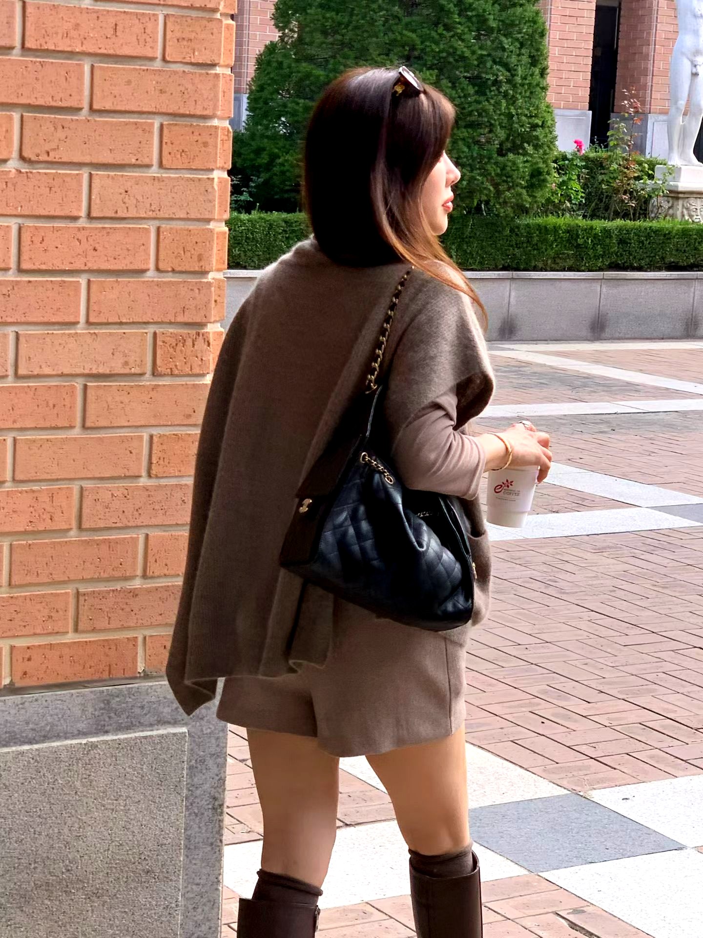 우아하고 미니멀한 여성용 상의, 편안한 니트 디자인