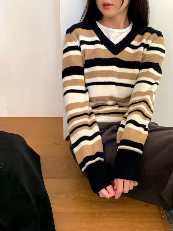 Stylish Striped Knit Sweater, Comfortable and Versatile