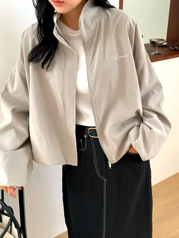 Stylish and Minimalist Women's Jacket, Easy to Match