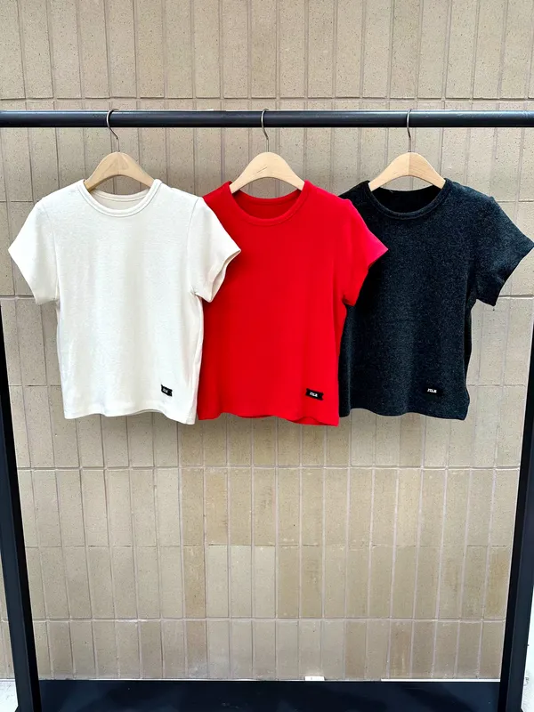 Stylish and Minimalist Women's Top, Comfortable and Versatile