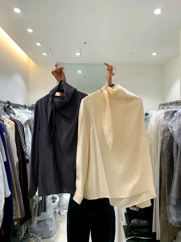 Elegant Women's Shirt for Any Occasion