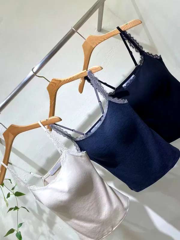 เสื้อกล้ามลูกไม้สุดหรู สวมใส่สบายและระบายอากาศได้ดี เข้ากันได้อย่างลงตัว