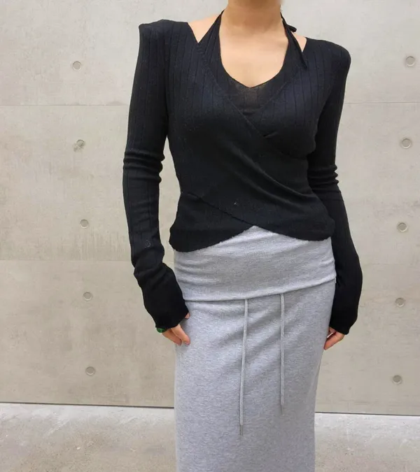 Stylish Black Women's Top, Slim Fit Design for Elegant Look