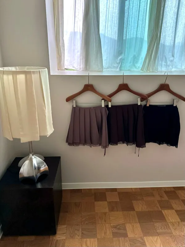 Elegant and Graceful Short Skirt, Lightweight and Flowing for Various Occasions