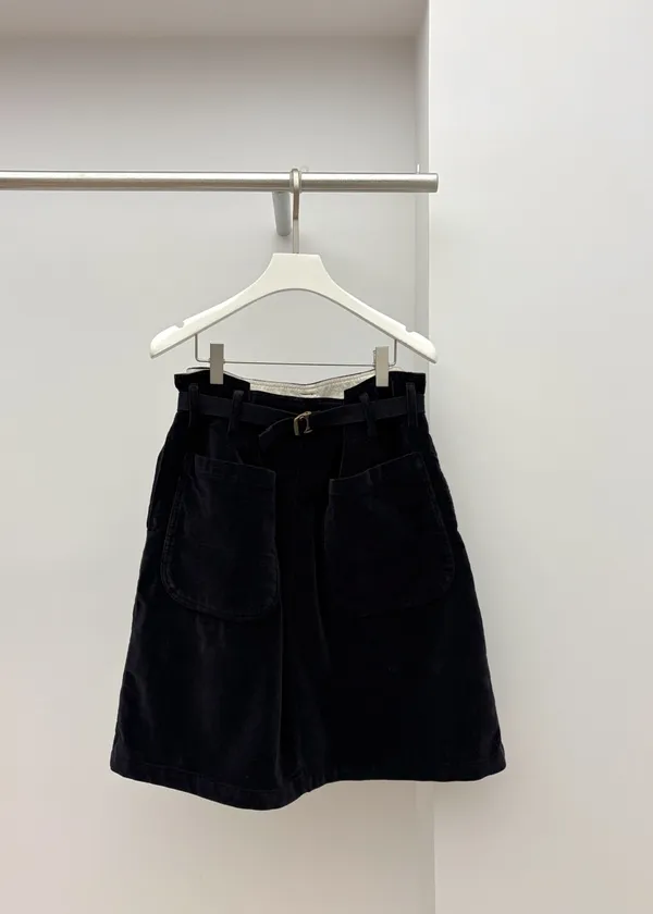 Stylish Versatile Black Mini Skirt for Elegant Looks