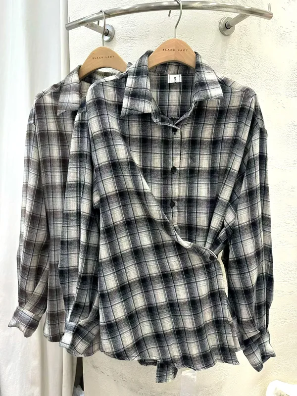 Fashionable Plaid Women's Shirt - Comfortable and Versatile