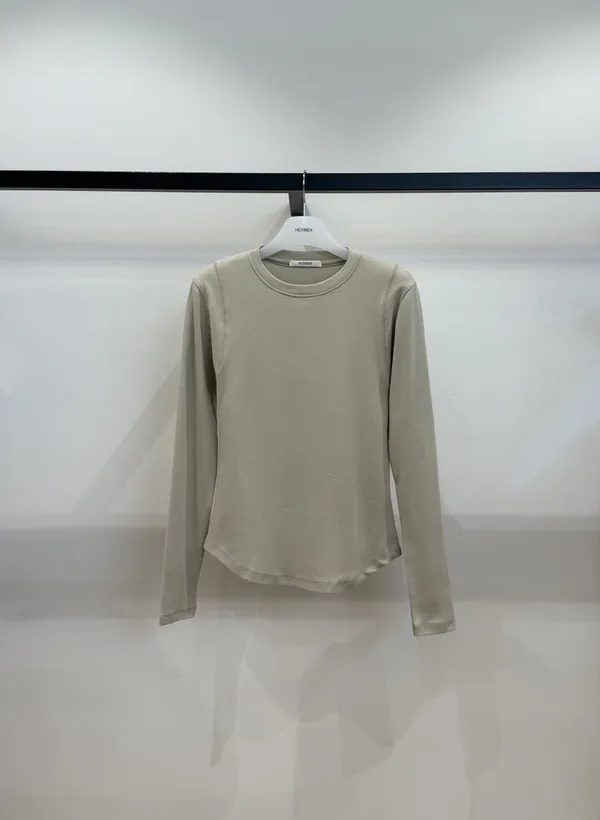 Minimalist Comfortable Long Sleeve T-Shirt for All Occasions
