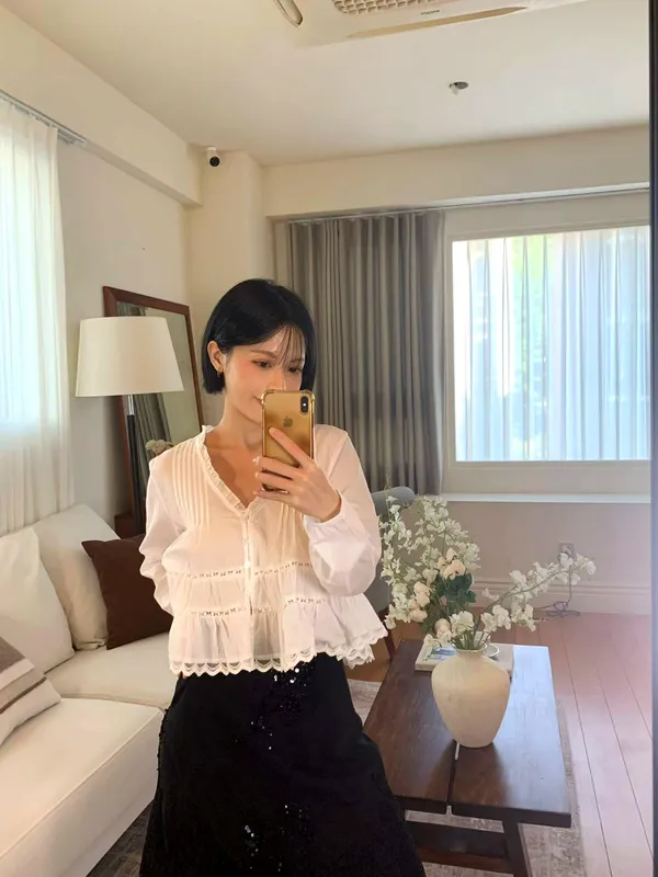 Elegant Lace Trim Women's Top, Lightweight and Breathable, Perfect Match