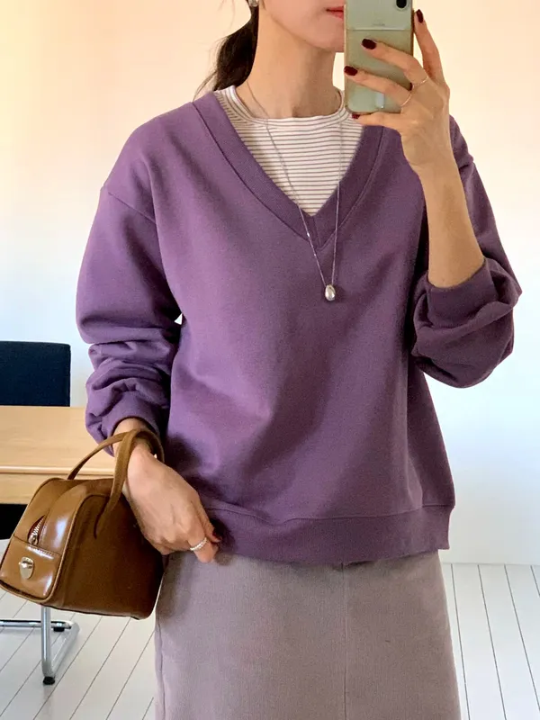 Purple V-Neck Loose Women's Top - Fashionable and Comfortable