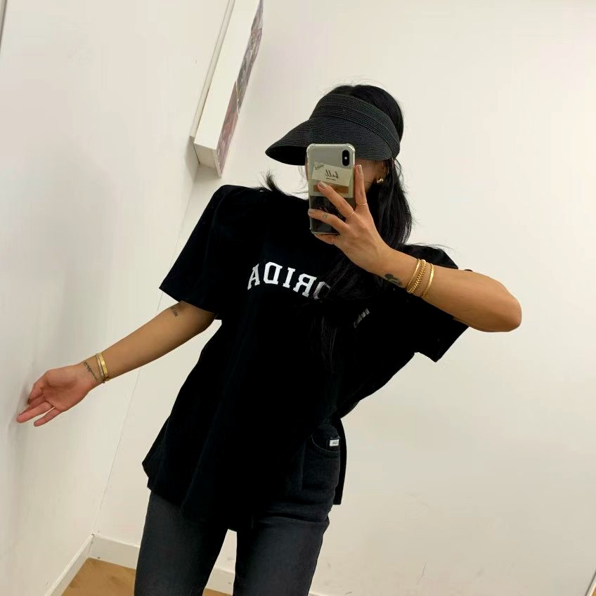 스타일리시 미니멀리스트 검은색 레터 프린트 티셔츠