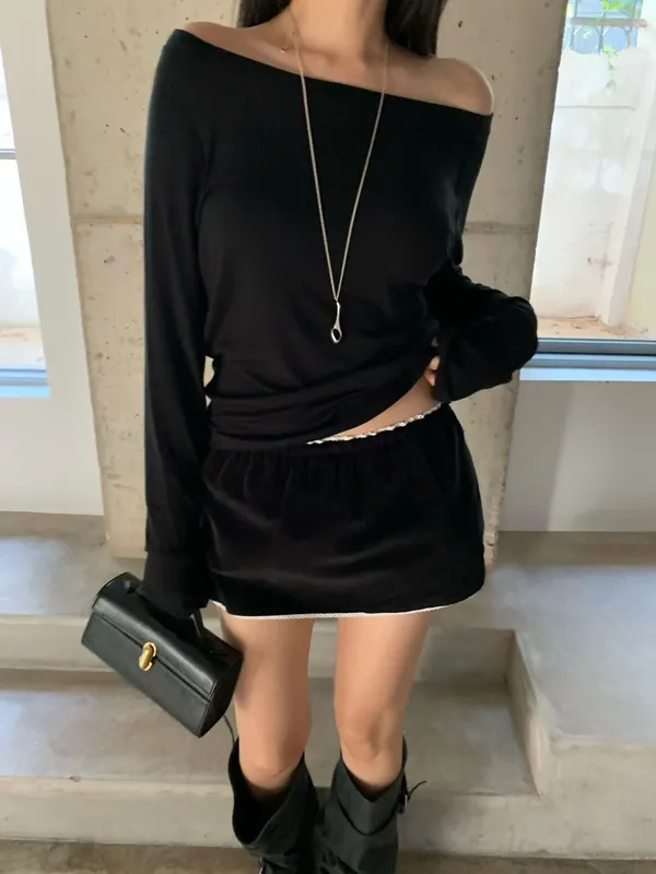 Stylish and Minimalist Women's Shorts, Comfortable and Versatile