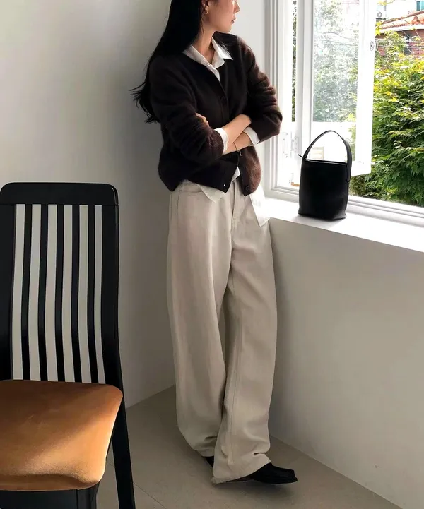Elegant Knitted Sweater, A Must-Have for Cozy Autumn and Winter