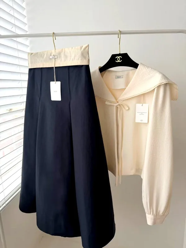 Elegant High-Waisted A-Line Skirt - Showcase Your Charming Curves