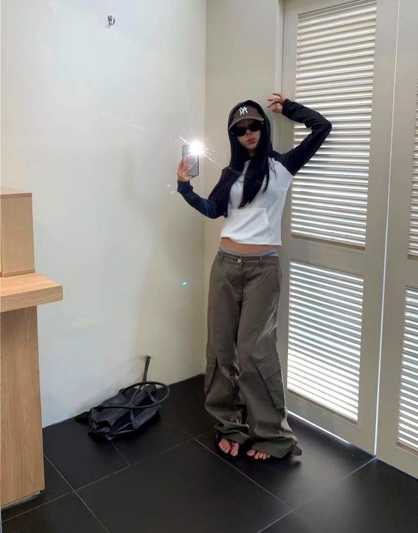 패셔너블 캐주얼 여성 탑, 미니멀한 디자인, 편안하고 다재다능