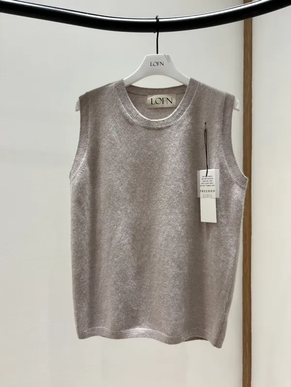 Minimalist Knitted Sleeveless Top - Comfortable and Breathable