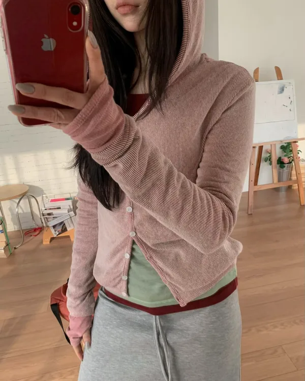 Casual Style Women's Top, Comfortable and Versatile for Spring and Autumn
