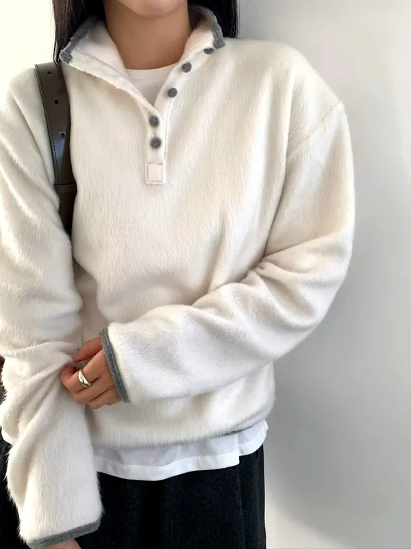 Soft and Comfortable Women's Hoodie - Fashionable and Versatile
