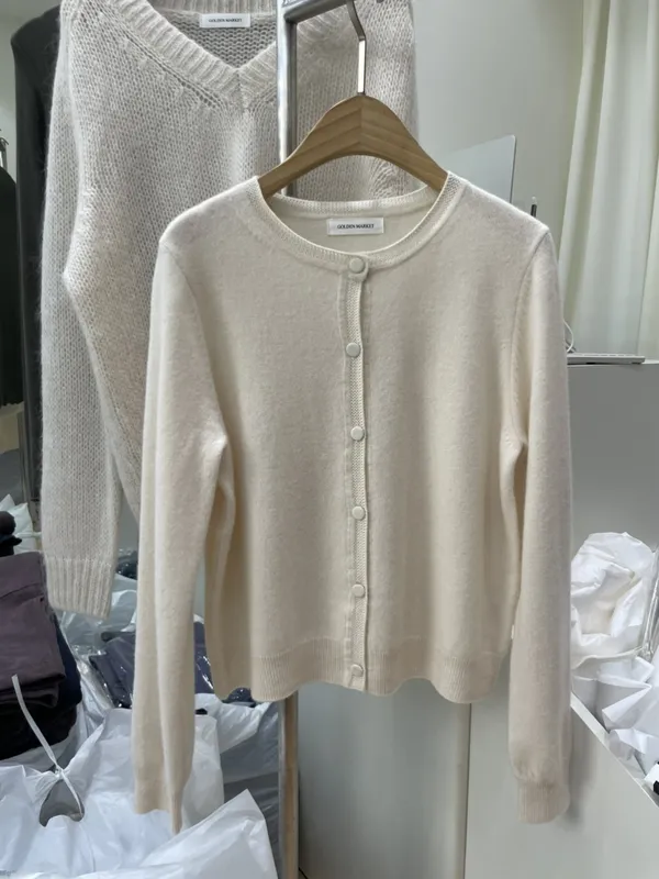 Soft and Comfortable Knitted Cardigan Jacket