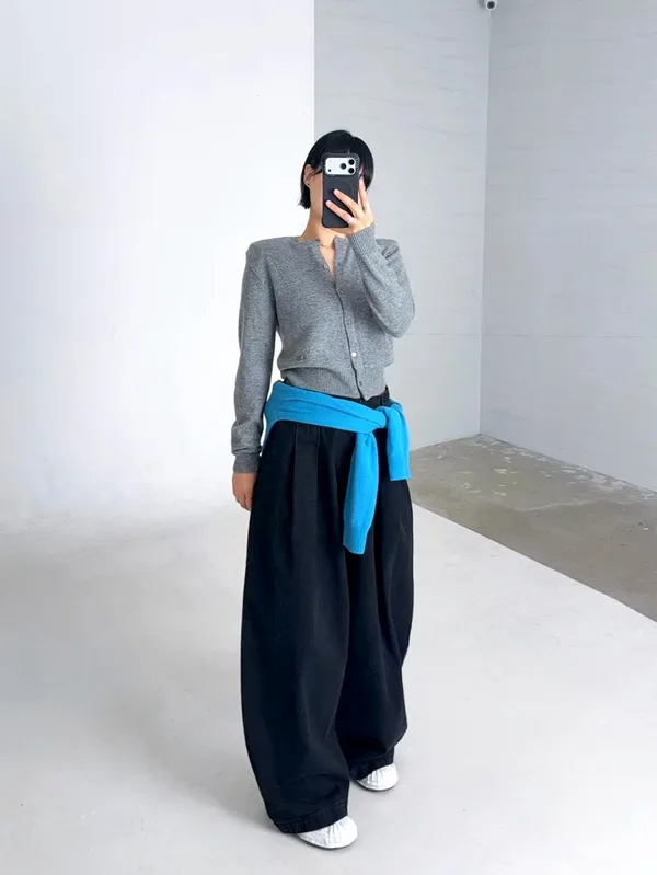 Minimalist Gray Cardigan for Women, Comfortable and Versatile, A Must-Have for Fall and Winter