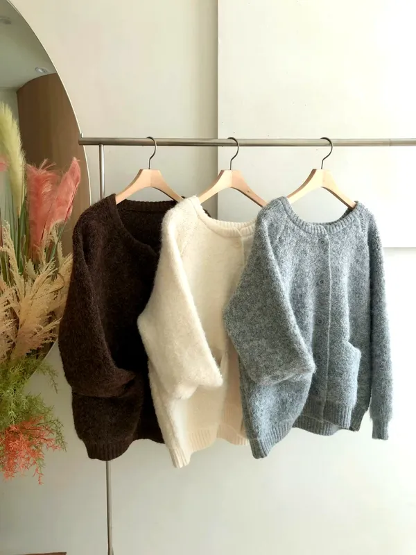 Fashionable Sweater, Soft and Comfortable, Versatile Style