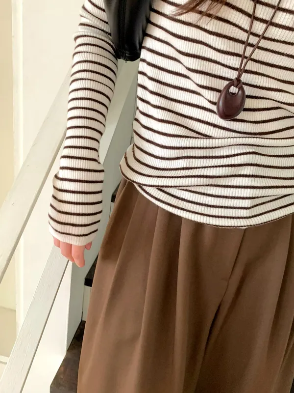 Stylish Striped Women's Top - Comfortable and Versatile