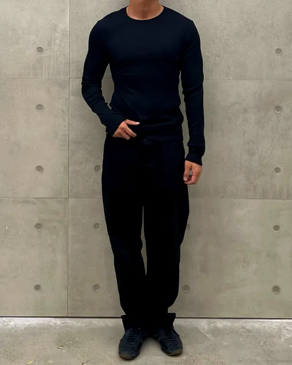 Classic Men's Long Sleeve T-Shirt - Comfortable and Versatile for Any Occasion