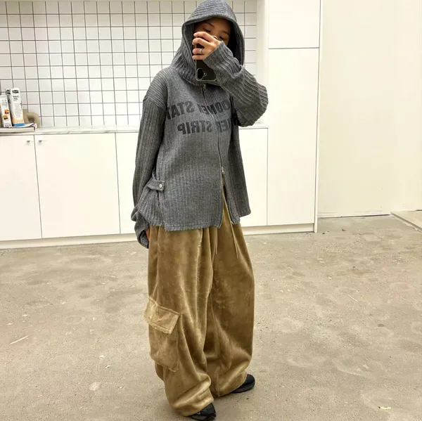 Stylish Men's Hooded Sweatshirt for a Comfortable Casual Look