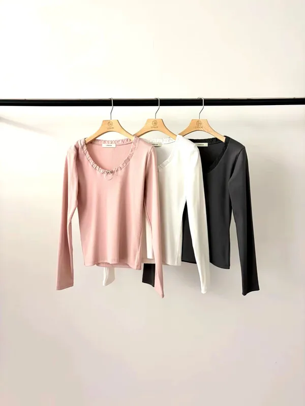 Stylish Women's Top with Elegant Round Neck Design, Perfect for Spring and Autumn Wear