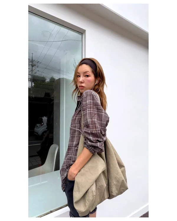 เสื้อผู้หญิงลายสก๊อตแฟชั่น สบายและระบายอากาศได้ เหมาะสำหรับฤดูใบไม้ผลิและฤดูใบไม้ร่วง