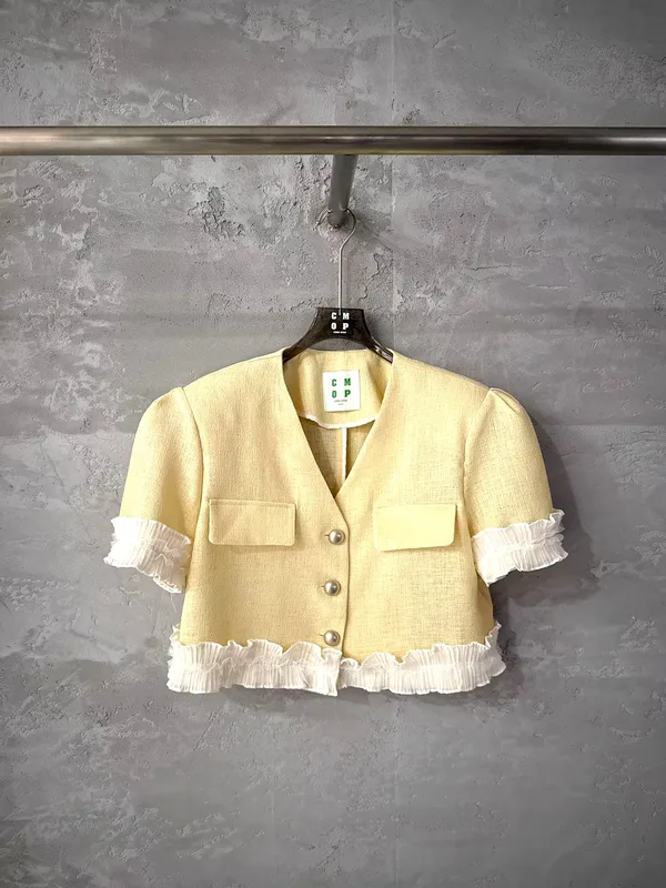 Fresh Yellow Short Sleeve Top - Stylish and Elegant