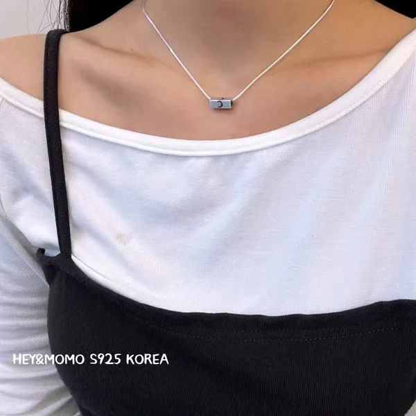 Stylish Minimalist 925 Silver Necklace - Elegant Women's Accessory Necklace
