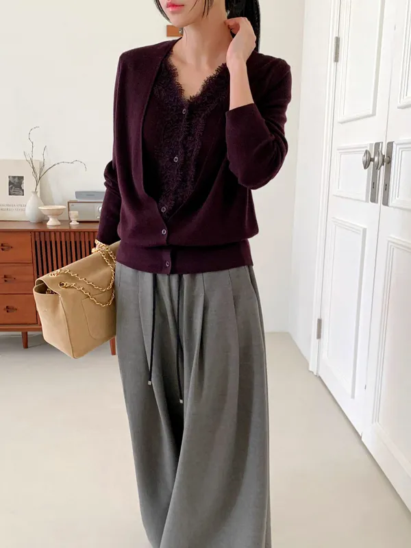 Stylish Minimalist Women's Cardigan Top for All Occasions