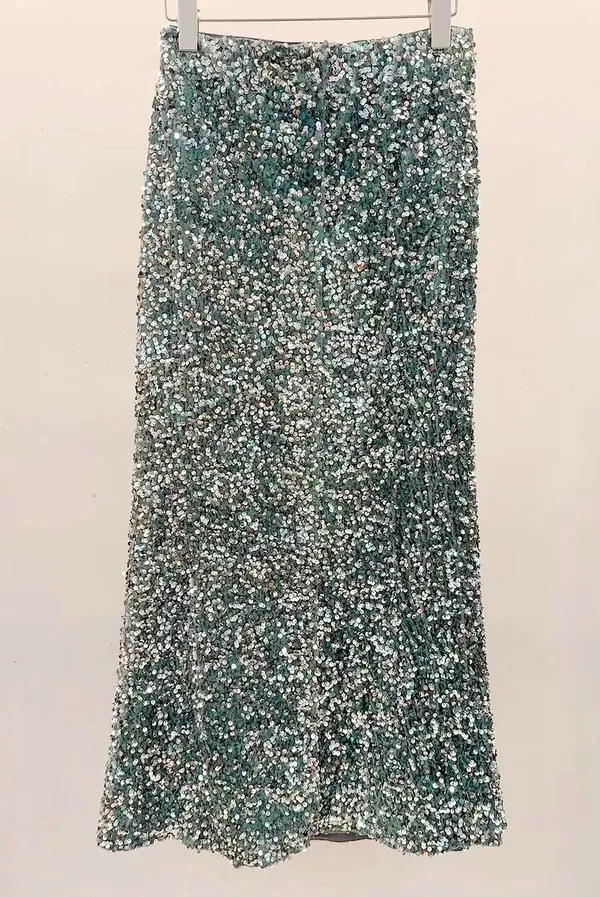Shimmering Sequin Dress for Women, Elegant and Charming