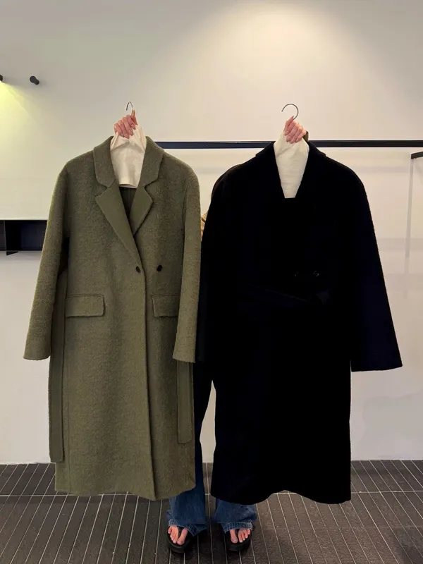 Stylish Women's Coat - Elegant and Versatile for Fall and Winter