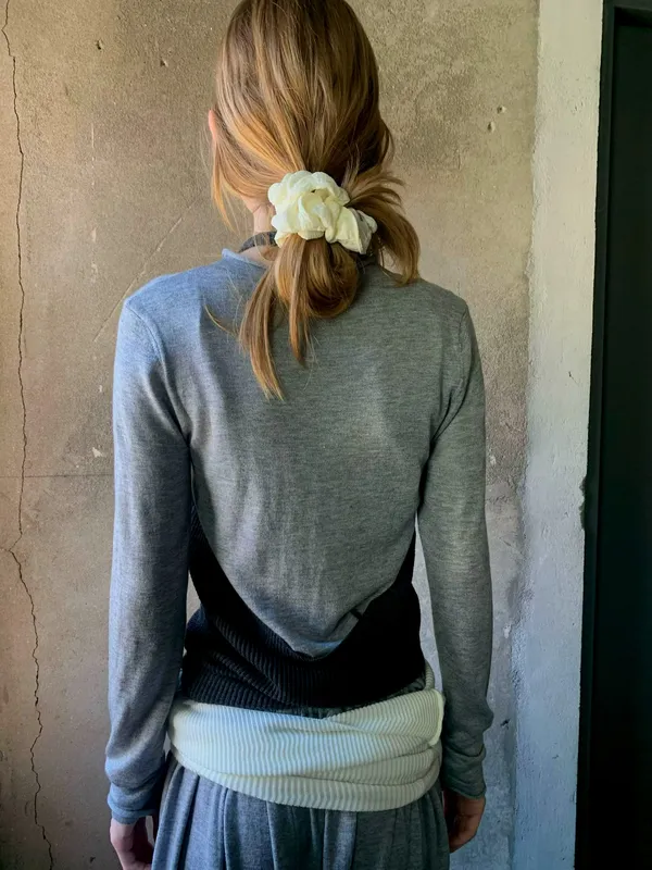 Stylish Gray Women's Top - Comfortable and Versatile