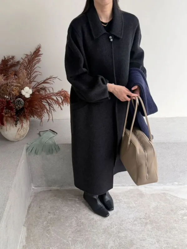 Elegant Long Women's Coat - Warm and Comfortable