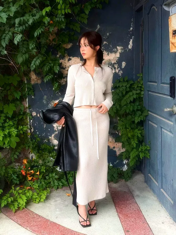 Elegant and Simple Women's Long Skirt - Comfortable and Breathable, Perfect Match